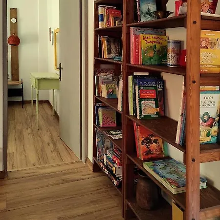 Kasoni , απόλυτα κεντρικό μπροστά στη λίμνη Апартаменты Кастория