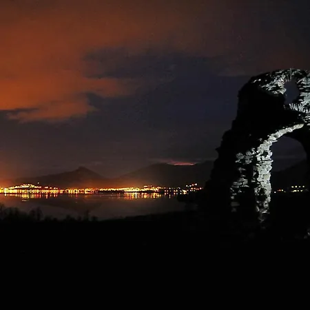 Апартаменты Kasoni , απόλυτα κεντρικό μπροστά στη λίμνη Кастория