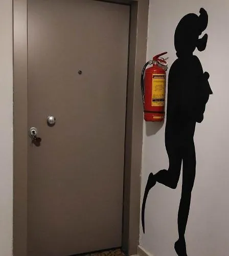 Apartment Kasoni , απόλυτα κεντρικό μπροστά στη λίμνη *
