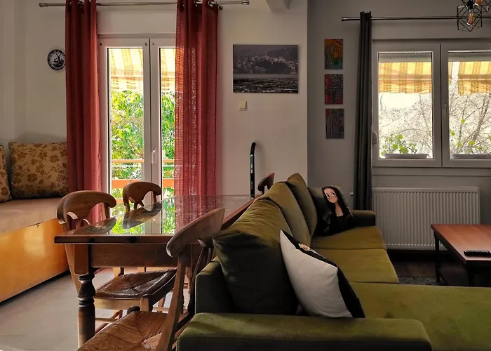 Kasoni , απόλυτα κεντρικό μπροστά στη λίμνη Apartment *